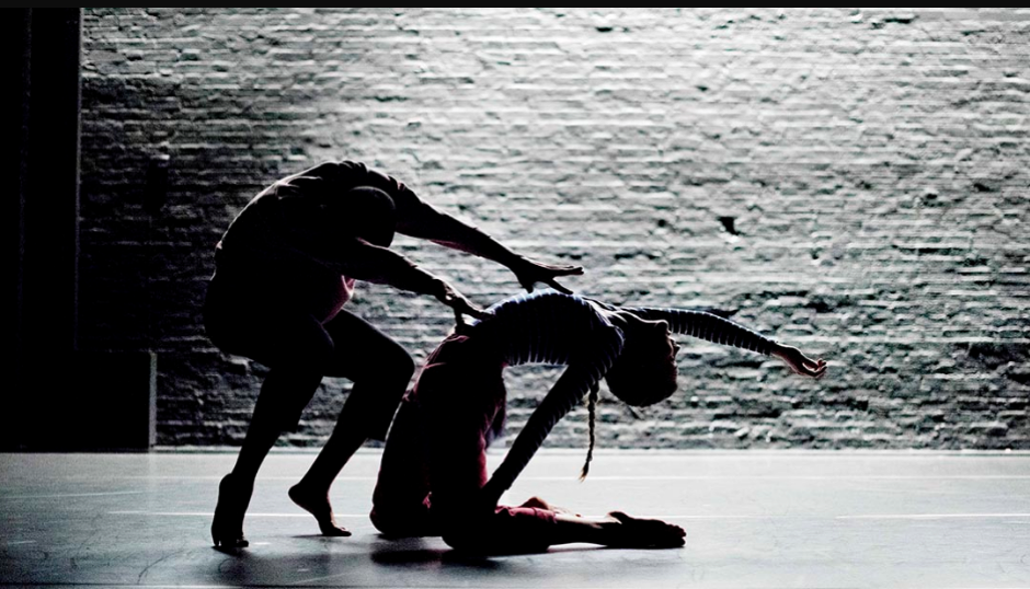 entregar sombra baño Las mejores escuelas de danza contemporánea • dance socks bcn